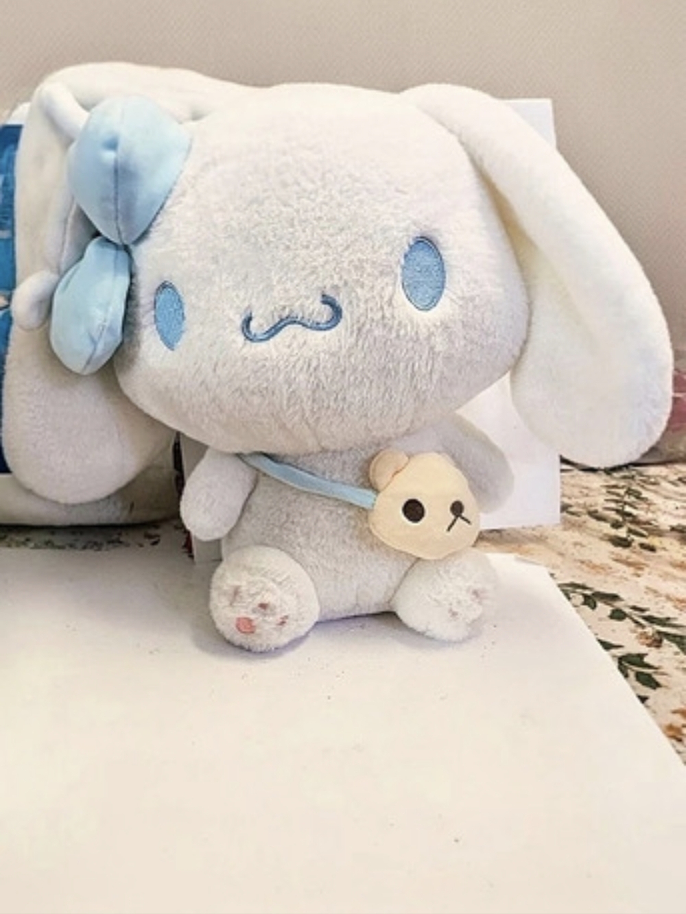 Sanrio Cinnamoroll Plush Doll With Blue Bow & Mini Bear Crossbody Bag White &
